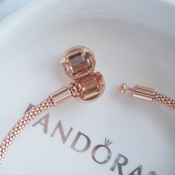 Pandora Moments Mesh Bracelet 586543-19 - Picture 3 of 4